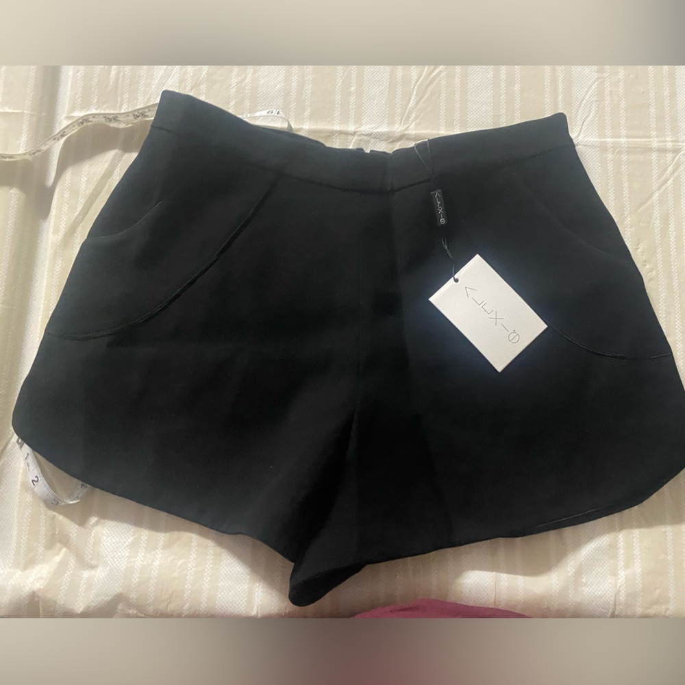 Alexis Black Women's Sleek shorts new